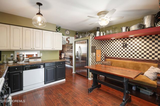 1624 6th Avenue, Toms River, NJ 08757