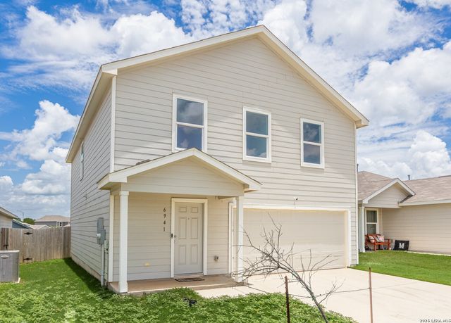 6941 DORATO RDG, Elmendorf, TX 78112
