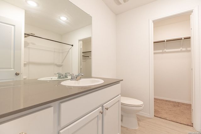 6941 DORATO RDG, Elmendorf, TX 78112