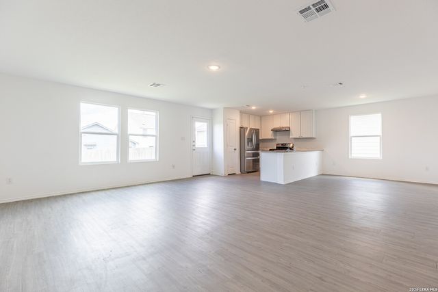 6941 DORATO RDG, Elmendorf, TX 78112