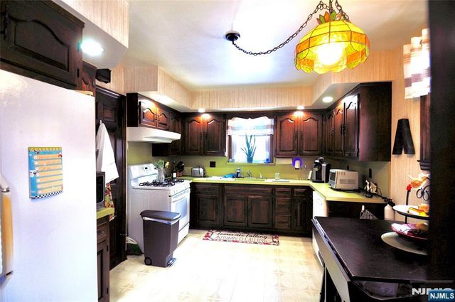 640 Stockton Street, New Milford, NJ 07646