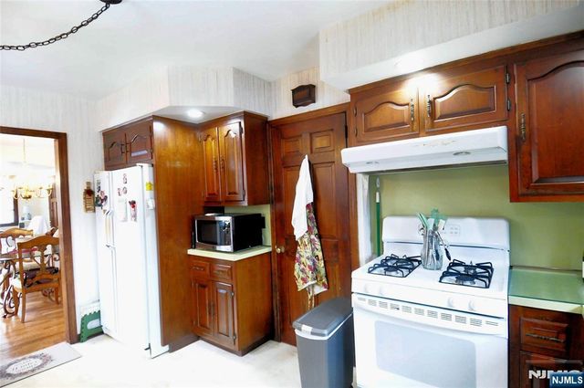 640 Stockton Street, New Milford, NJ 07646