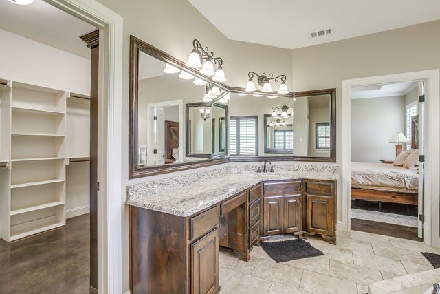 157 Pack Saddle Trail, Weatherford, TX 76088