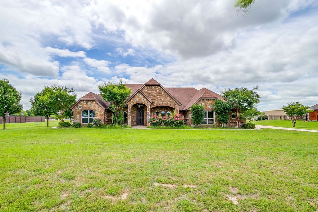 157 Pack Saddle Trail, Weatherford, TX 76088
