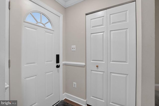 858 DOGWOOD CT, Herndon, VA 20170