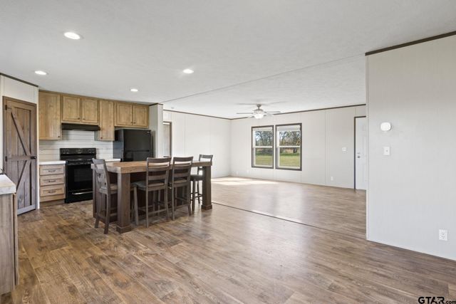 724 NE County Road 2170, Mt Vernon, TX 75457