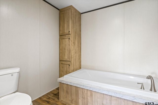 724 NE County Road 2170, Mt Vernon, TX 75457