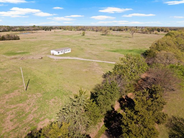 724 NE County Road 2170, Mt Vernon, TX 75457