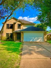 5510 Chisholm Trail, Dickinson, TX 77539