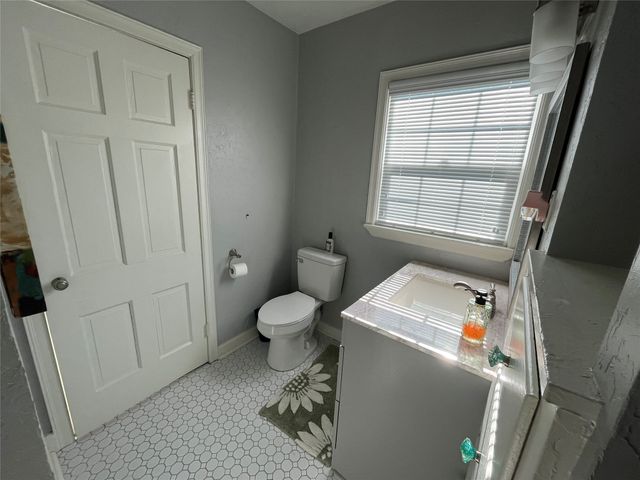 30 W Parnell Street, Denison, TX 75020