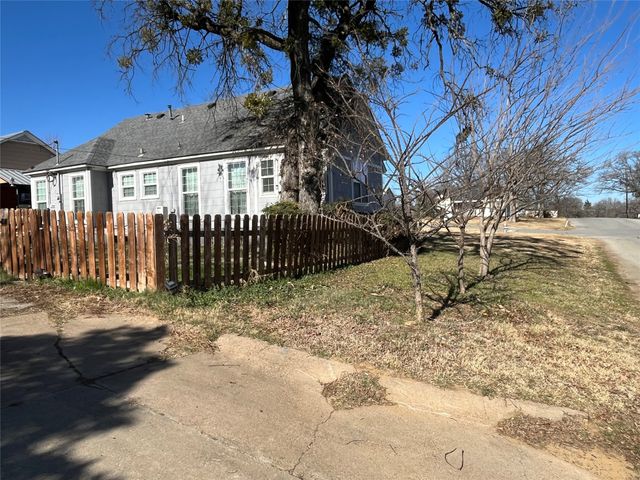 30 W Parnell Street, Denison, TX 75020