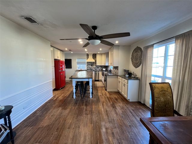 30 W Parnell Street, Denison, TX 75020