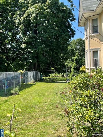 24 Cleveland Street, Englewood, NJ 07631