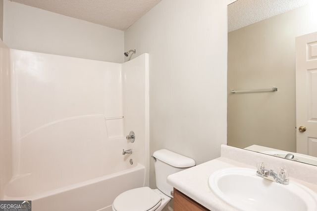 4350 Millenium View Court, Snellville, GA 30039