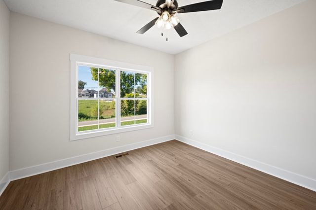 48 Powell Rd, Clarksville, TN 37043