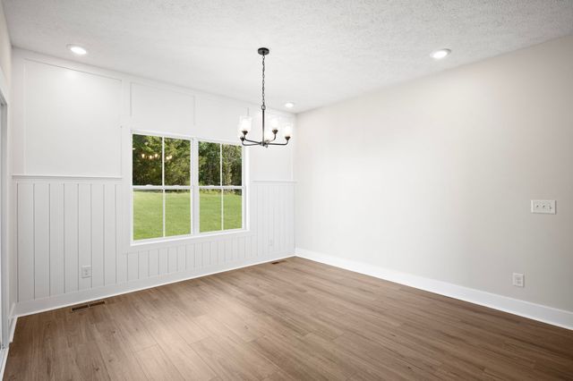 48 Powell Rd, Clarksville, TN 37043