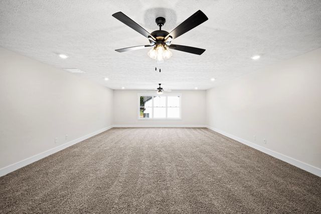 48 Powell Rd, Clarksville, TN 37043