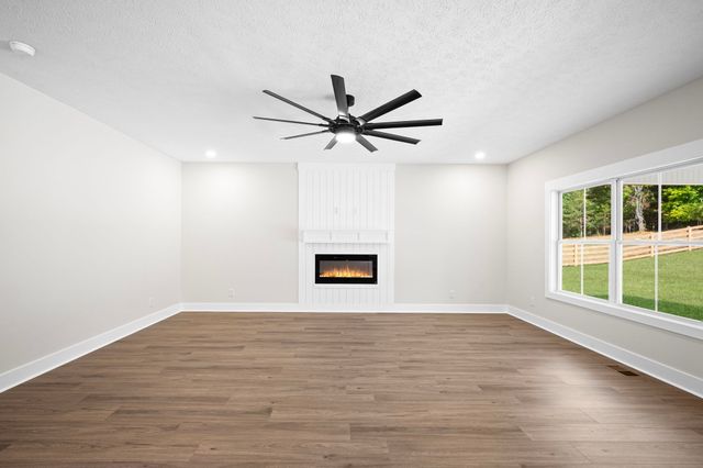 48 Powell Rd, Clarksville, TN 37043