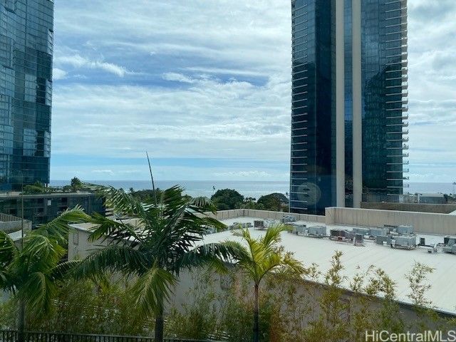 1001 Queen Street 802, Honolulu, HI 96814