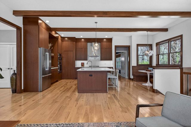 7041 Alvie Lane, Bettendorf, IA 52722
