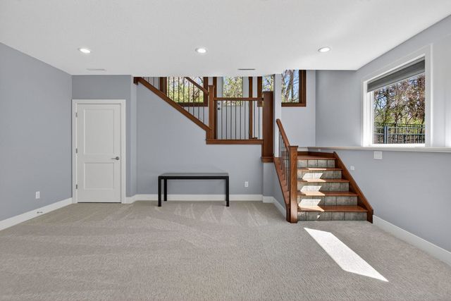 7041 Alvie Lane, Bettendorf, IA 52722