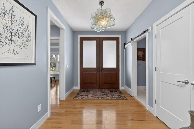 7041 Alvie Lane, Bettendorf, IA 52722