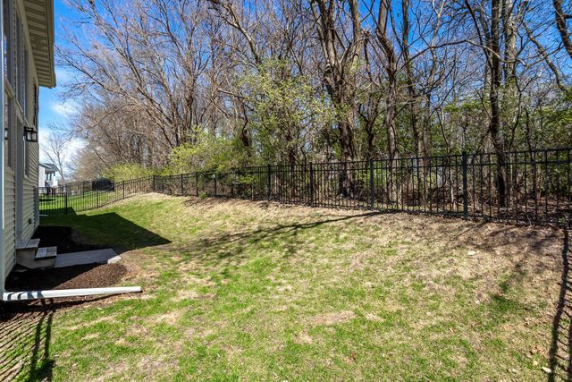 7041 Alvie Lane, Bettendorf, IA 52722