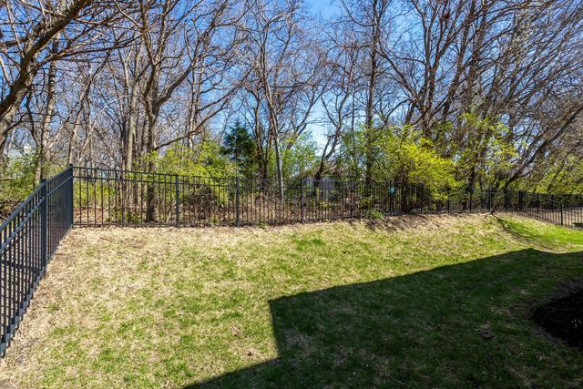 7041 Alvie Lane, Bettendorf, IA 52722