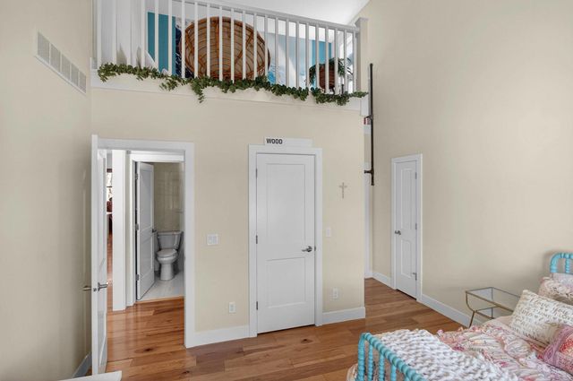 7041 Alvie Lane, Bettendorf, IA 52722