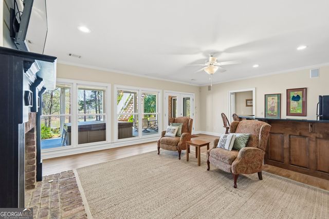 1180 Club Cove Drive, Greensboro, GA 30642