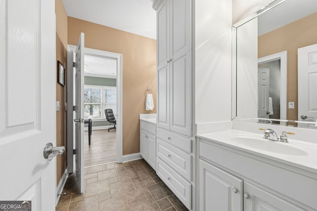 1180 Club Cove Drive, Greensboro, GA 30642