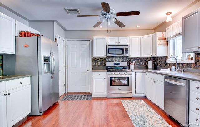 24 Valley View Circle, Warwick, NY 10990