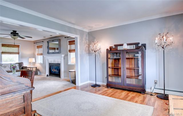 24 Valley View Circle, Warwick, NY 10990