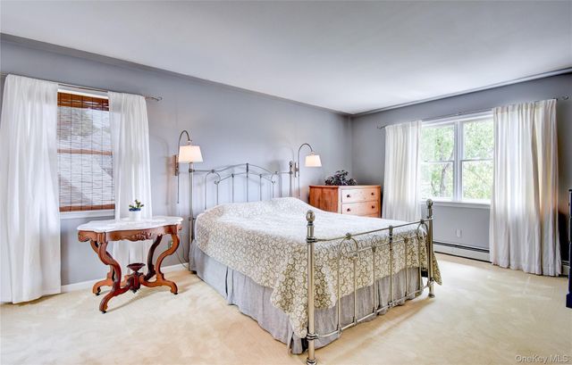 24 Valley View Circle, Warwick, NY 10990
