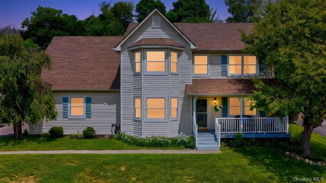 24 Valley View Circle, Warwick, NY 10990