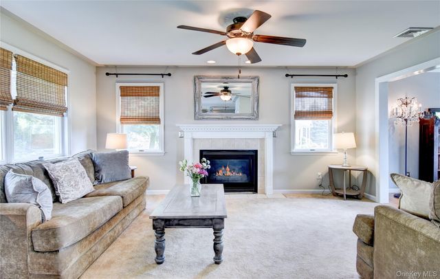 24 Valley View Circle, Warwick, NY 10990