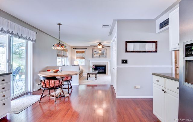 24 Valley View Circle, Warwick, NY 10990