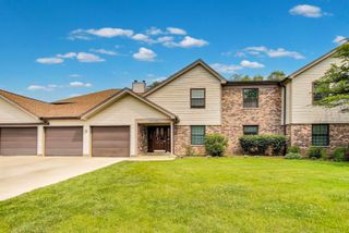 738 Hapsfield Lane 7A2, Buffalo Grove, IL 60089