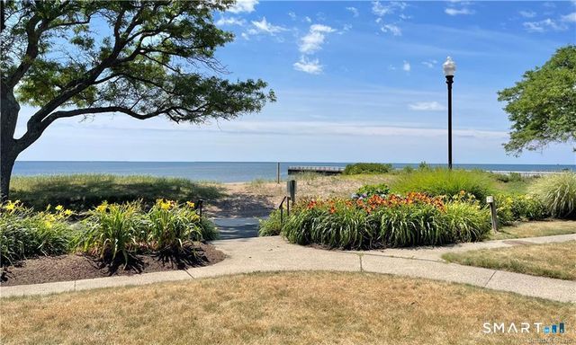 241 West Walk 241, West Haven, CT 06516