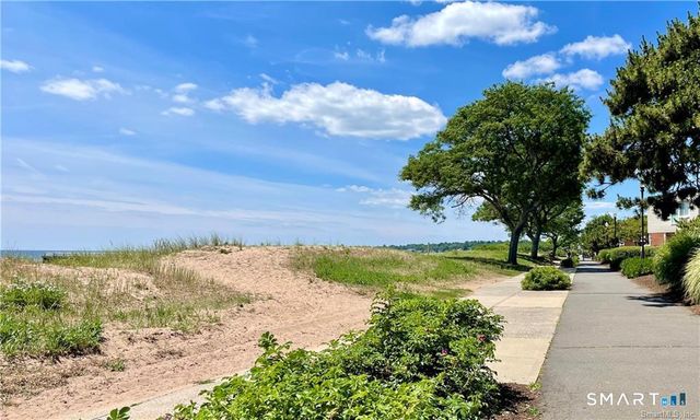 241 West Walk 241, West Haven, CT 06516