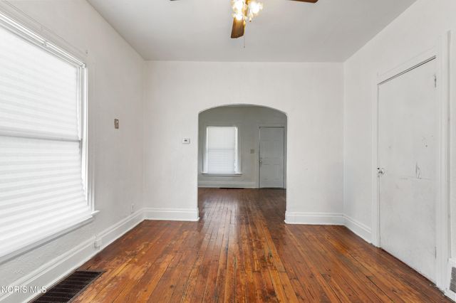 38 E Streicher Street, Toledo, OH 43608