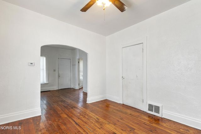 38 E Streicher Street, Toledo, OH 43608