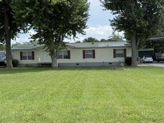 300 C RODY RD, Mcminnville, TN 37110