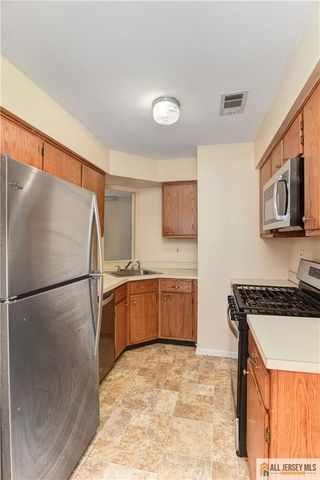 1068 Schmidt Lane, North Brunswick, NJ 08902