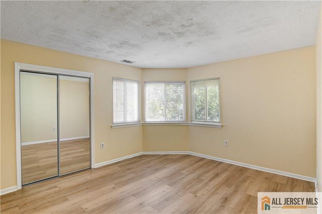 1068 Schmidt Lane, North Brunswick, NJ 08902