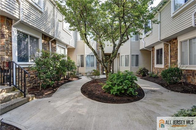 1068 Schmidt Lane, North Brunswick, NJ 08902