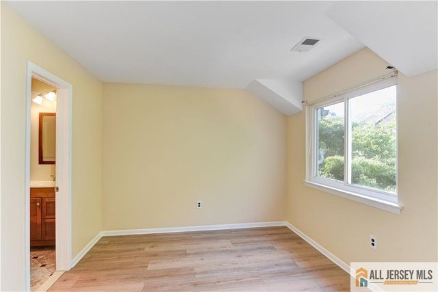1068 Schmidt Lane, North Brunswick, NJ 08902