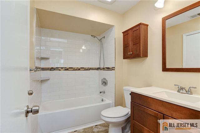 1068 Schmidt Lane, North Brunswick, NJ 08902