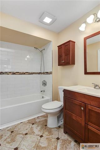 1068 Schmidt Lane, North Brunswick, NJ 08902