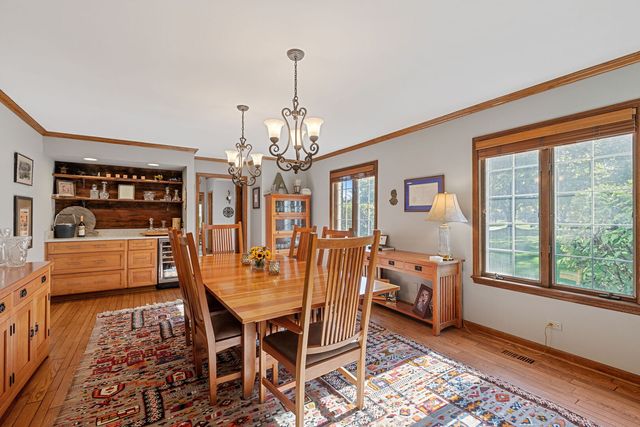 2 Gregory Lane, South Barrington, IL 60010